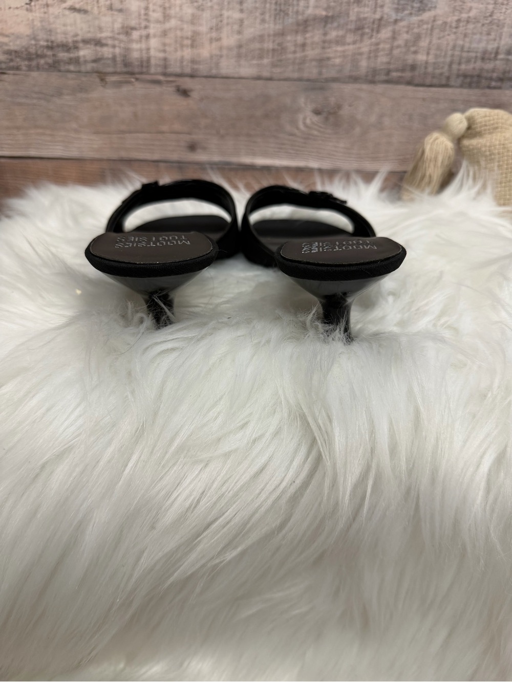 Mootsies Tootsies Black Bow Kitten Heels - Picture 3 of 4